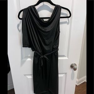 Modern one sleeve dress worn once with great pebble fabric and waist tie